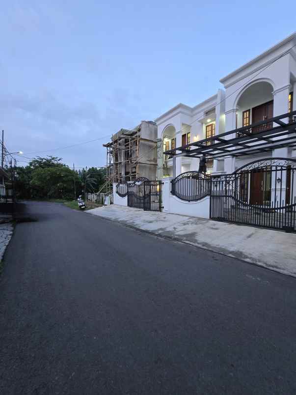 rumah baru siap huni akses lebar di duren sawit