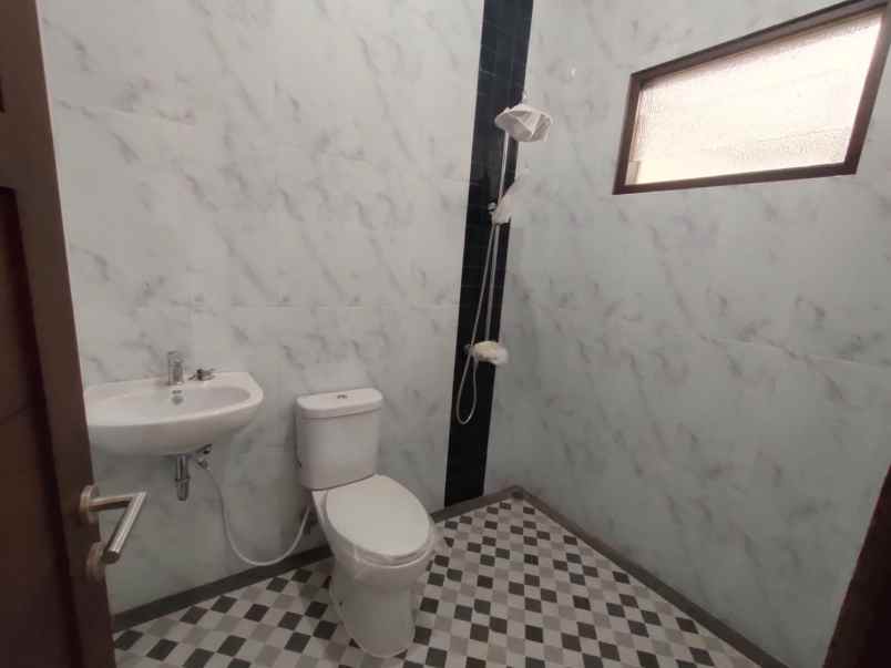 rumah baru siap huni pondok bambu jakarta timur