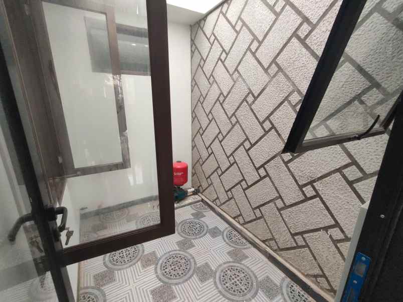 rumah baru siap huni pondok bambu jakarta timur