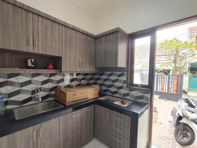 rumah baru siap huni pondok bambu jakarta timur