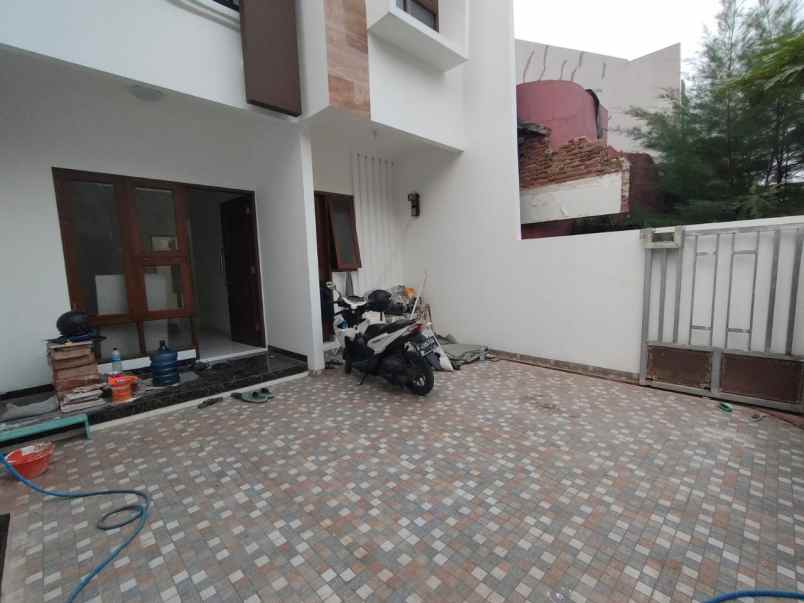 rumah baru siap huni pondok bambu jakarta timur