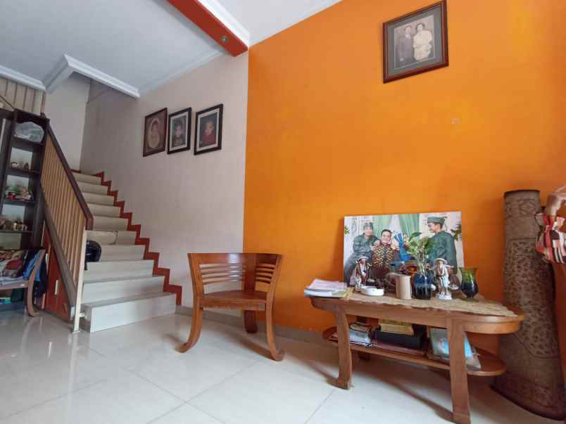 rumah cantik siap huni di cluster kawasan gdc depok