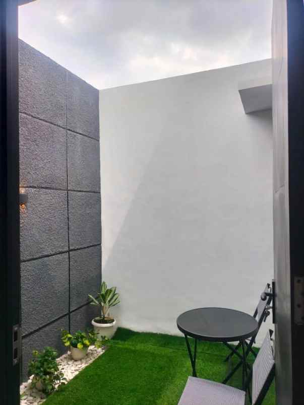 rumah cluster sukun edelweiss dekat unikama