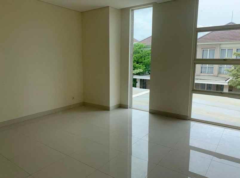 rumah dijual grand pakuwon south victoria surabaya