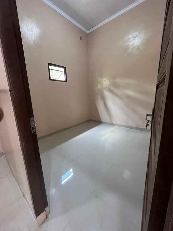 rumah dijual ready siap huni dekat stasiun