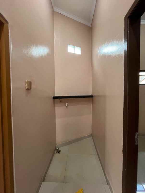 rumah dijual ready siap huni dekat stasiun