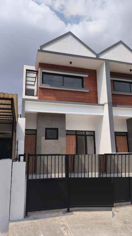 rumah dijual tenggilis mejoyo selatan surabaya timur