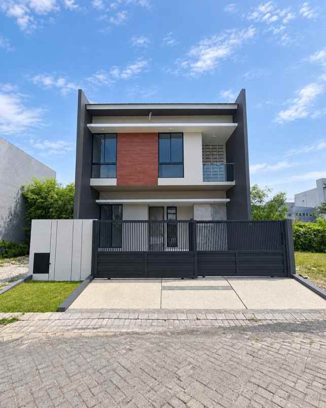 rumah florence pakuwon city strategis new carport 2