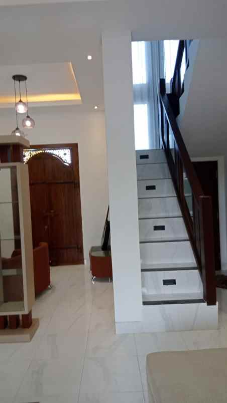 rumah furnished view sawah lukluk mengwi badung bali