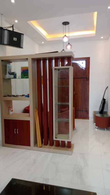 rumah furnished view sawah lukluk mengwi badung bali
