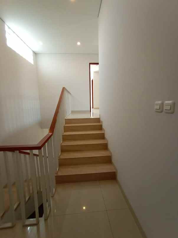 rumah jalan cendrawasih