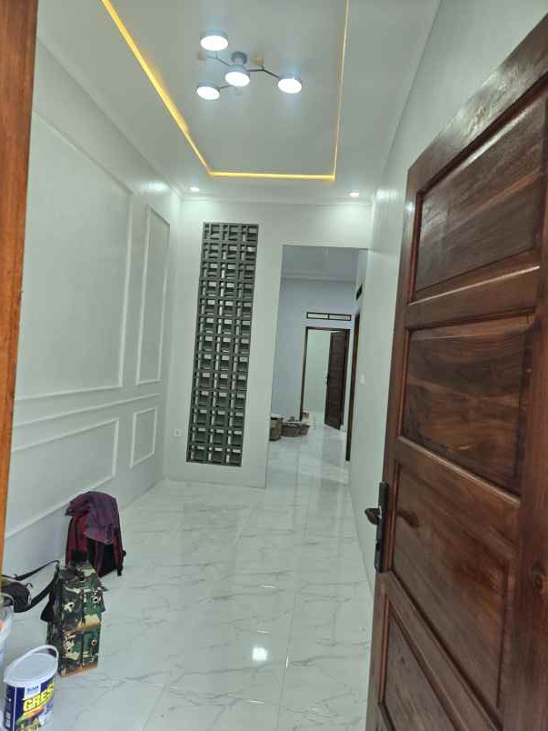 rumah keren dekat stasiun parung panjang