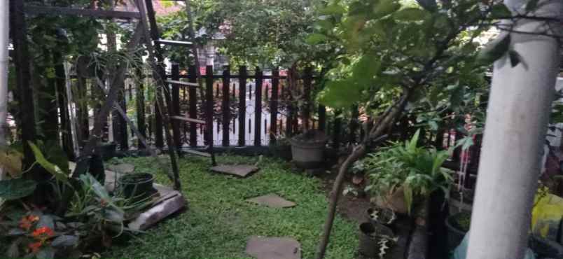 rumah komplek padasuka indah hook lt besar