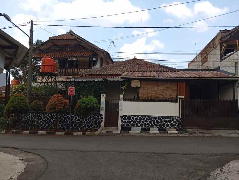 rumah komplek padasuka indah hook lt besar