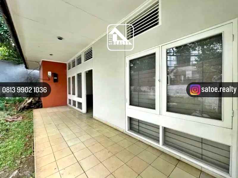 rumah lama di jl cipaku petogogan kebayoran baru