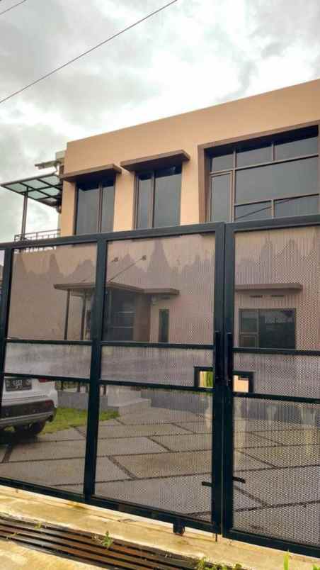 rumah luas cikahuripan lembang bandung