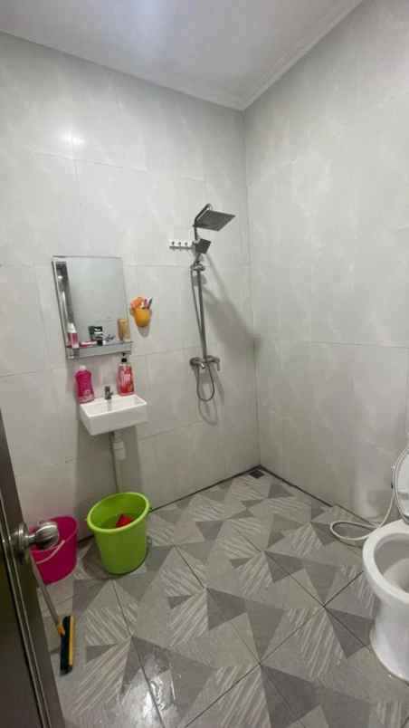 rumah luas cikahuripan lembang bandung