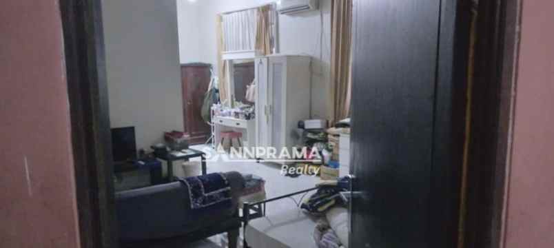 rumah luas shm dalam komplek mega cinere imelin