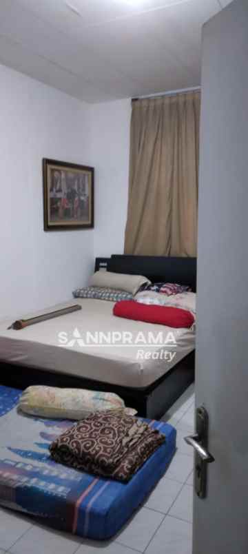 rumah luas shm dalam komplek mega cinere imelin