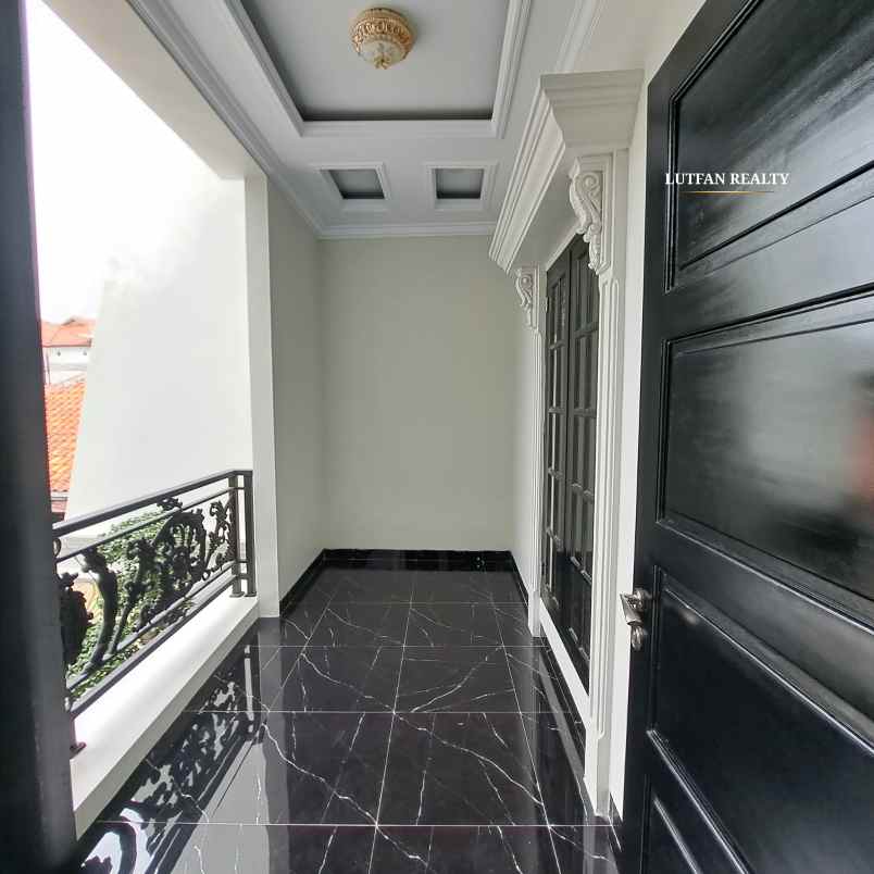 rumah mewah mediterania modern jagakarsa non cluster