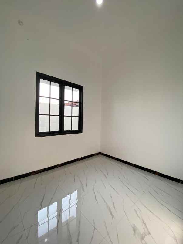 rumah mewah paling strategis bebas banjir cash kpr