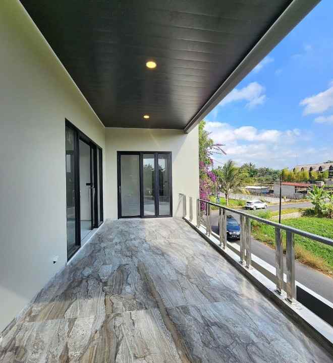 rumah mewah view sawahan ada private pool di ngaglik