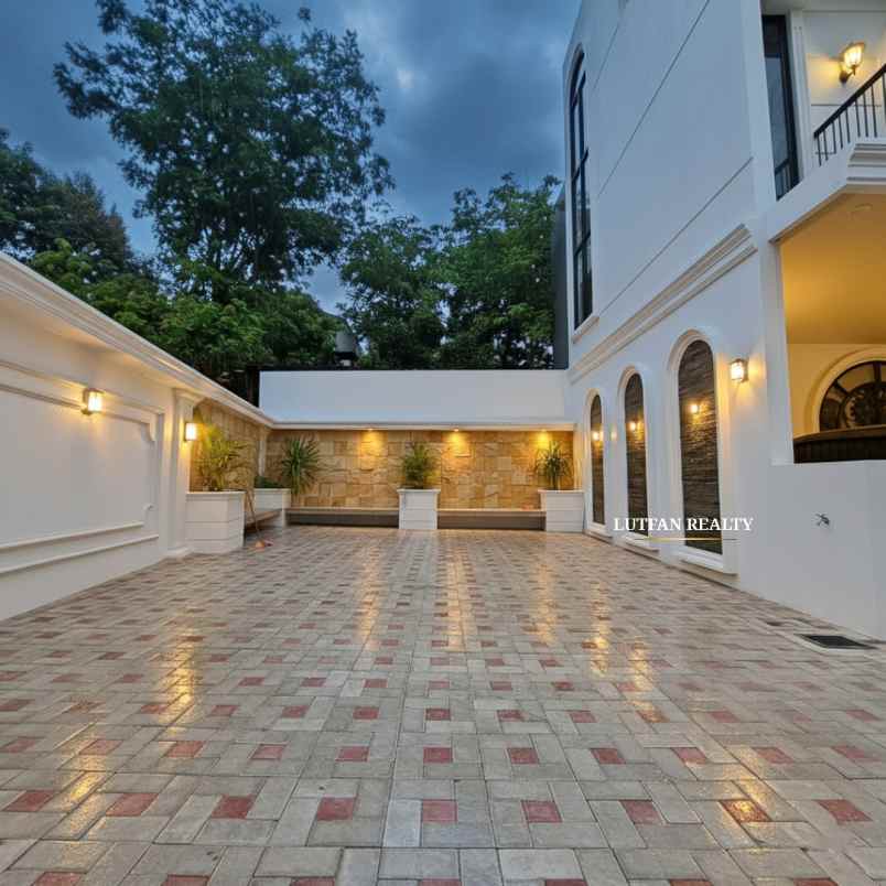 rumah modern classic jagakarsa dekat tol andara