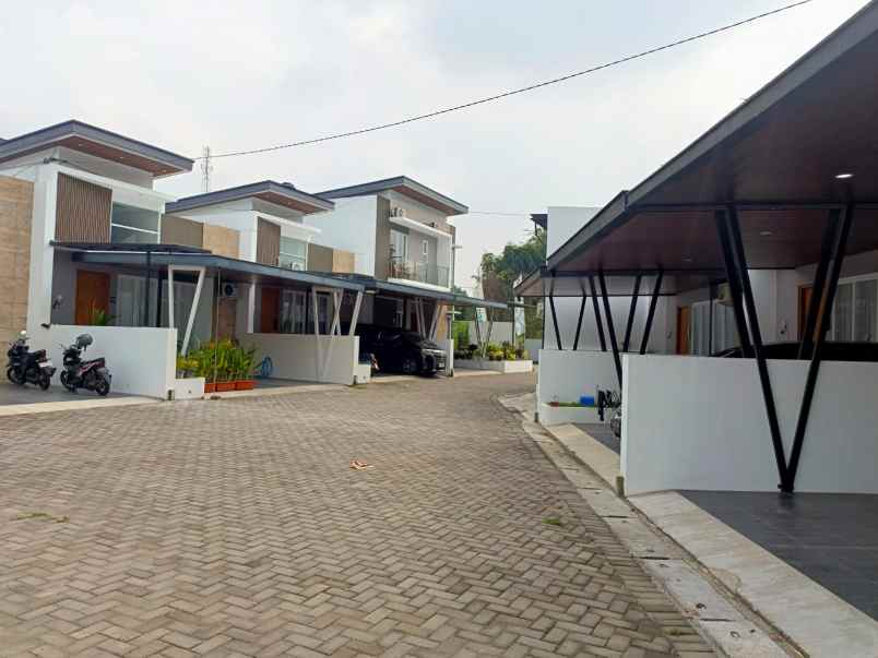 rumah modern dekat uii jalan palagan