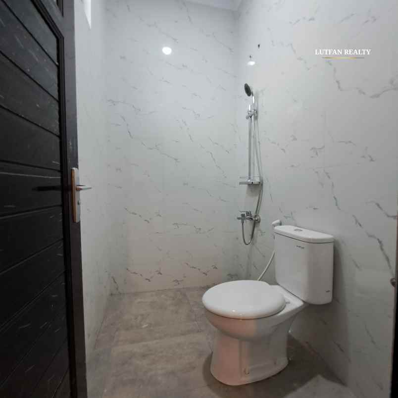 rumah modren minimalia jagakarsa