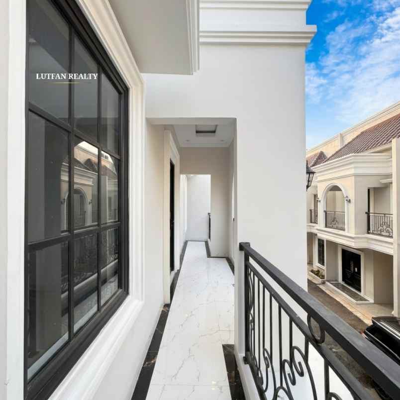 rumah modren minimalia jagakarsa