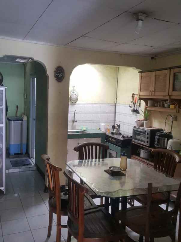 rumah perumnas jl kakaktua