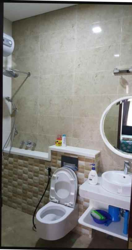 rumah second 2 lantai di bekasi