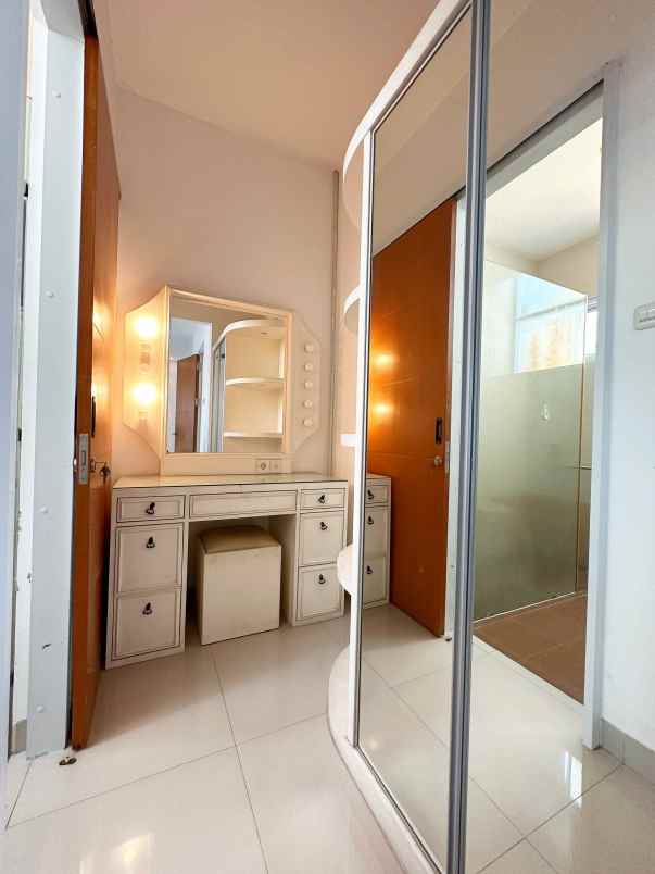 rumah second bonus furniture di jatiasih bekasi