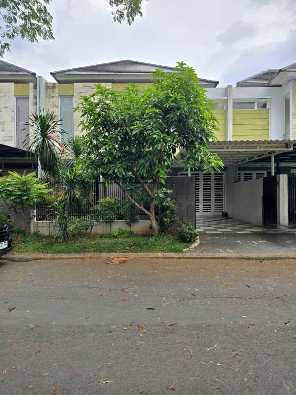 rumah second di metland menteng cakung