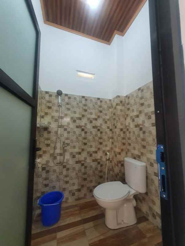 rumah siap huni 2 lantai dekat halim