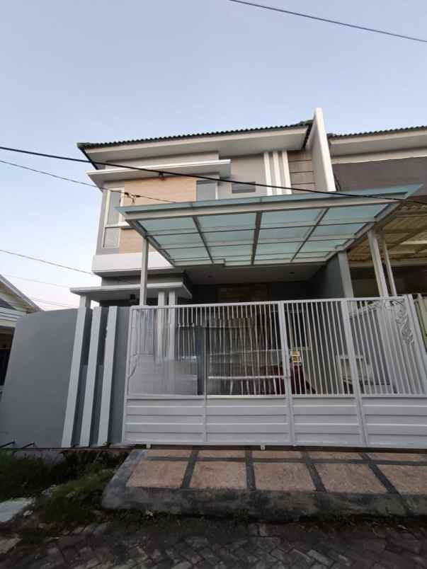 rumah sutorejo tengah strategis pln 1300 watt