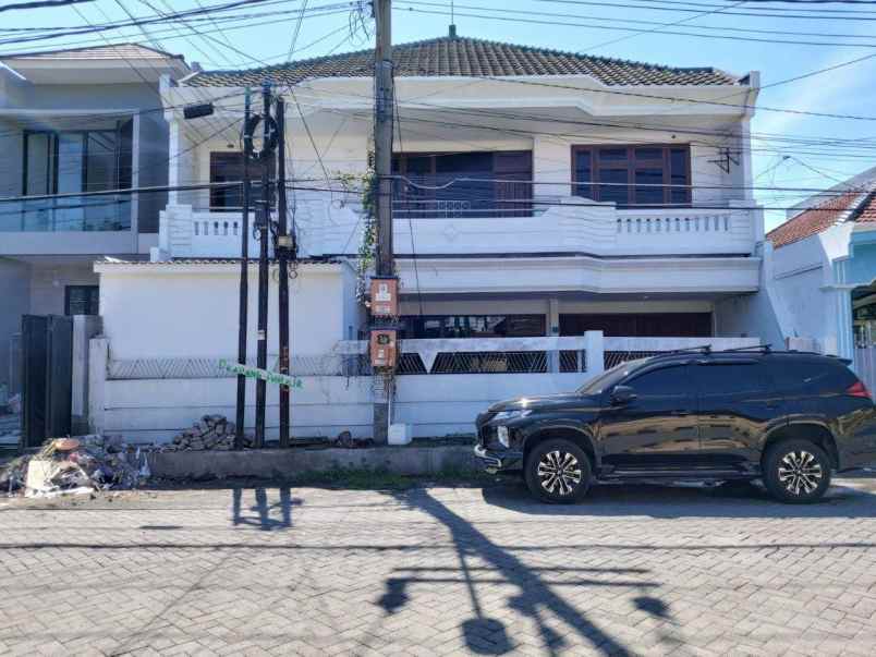 rumah sutorejo utara strategis pln 2200 watt