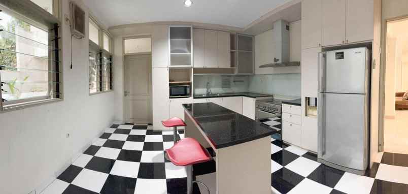 rumah tinggal siap huni lokasi tenang dan strategis