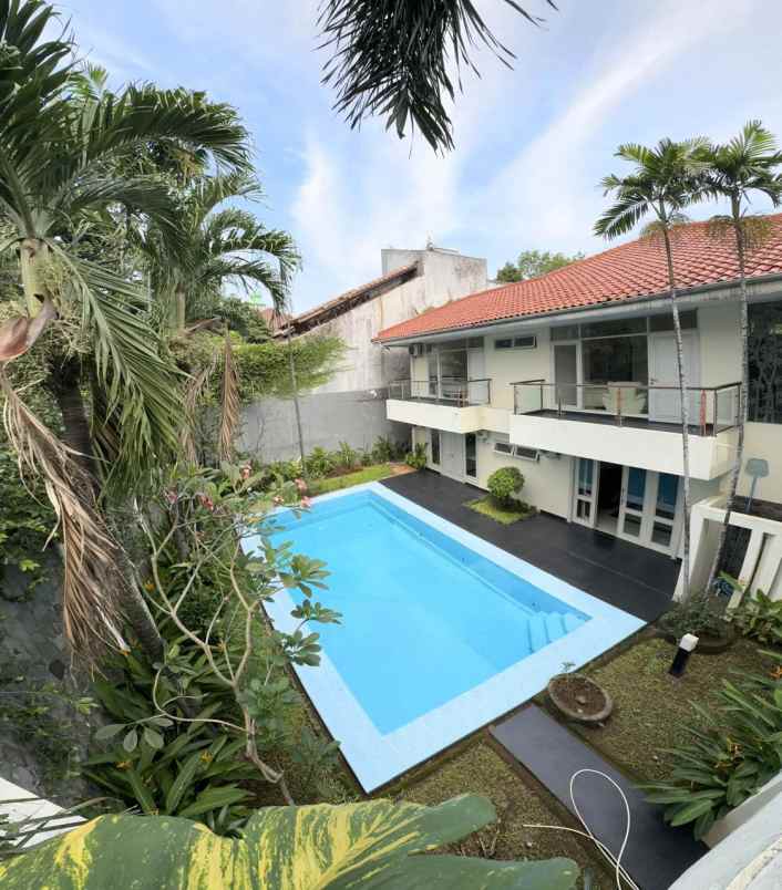 rumah tinggal siap huni lokasi tenang dan strategis