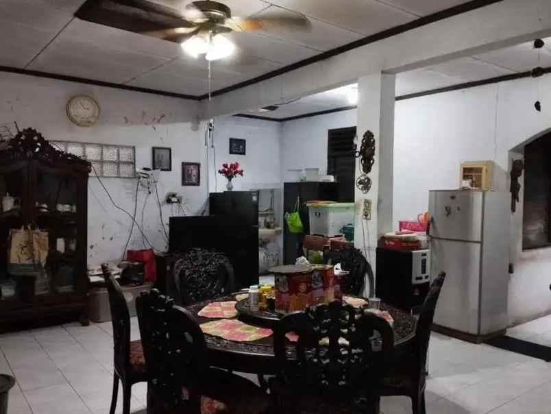 rumah tua jual bu di komplek bpkp jakarta pusat