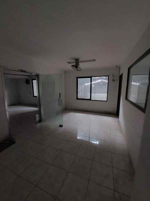 sewa pergudangan kamal indah jak bar