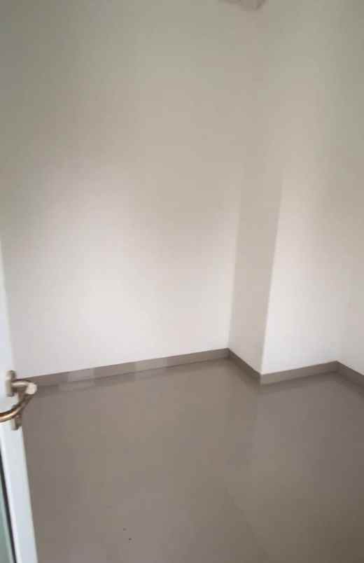 take over 2lt 48jt dekat tol di sawangan neo zalika