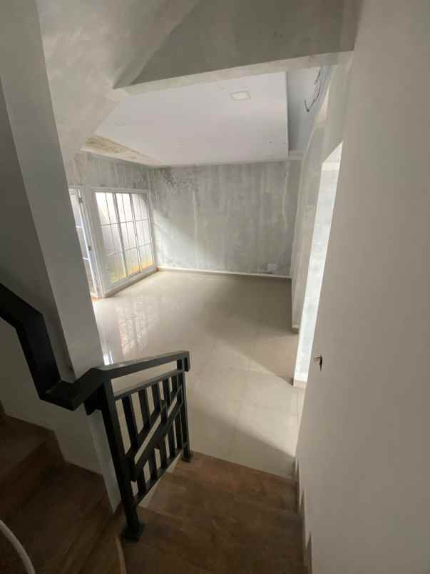 take over 2lt 48jt dekat tol di sawangan neo zalika