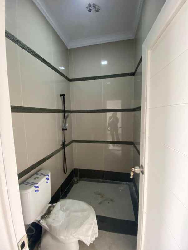 take over 2lt 48jt dekat tol di sawangan neo zalika