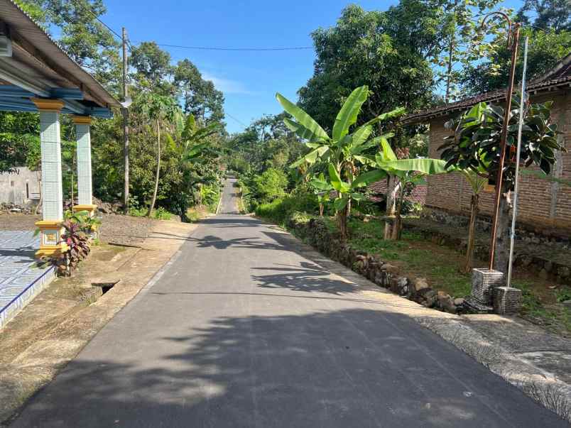 tanah 1700m bonus rumah limasan mojogedang