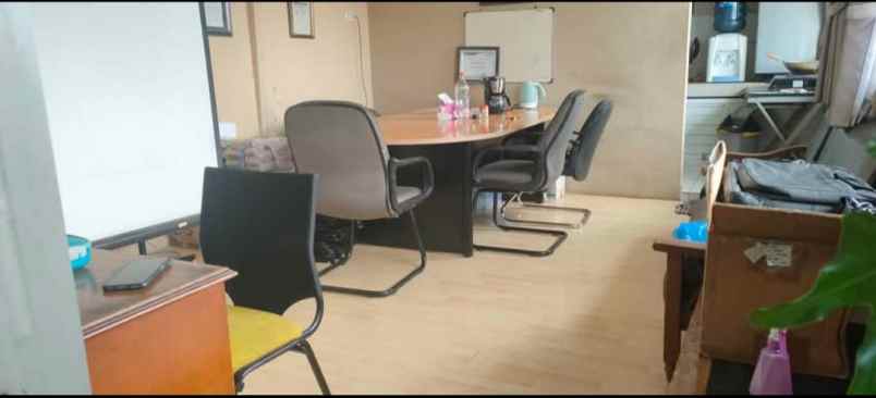 toko besi kusen alumunium