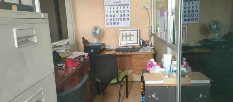 toko besi kusen alumunium