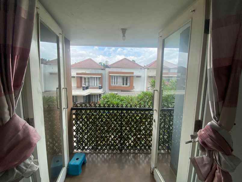 turun harga jual rumah hook raffles hills cibubur