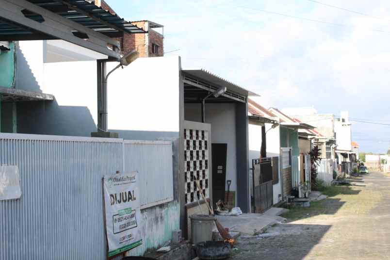 bwi a 440 dijual rumah di daerah perum djati kahyangan