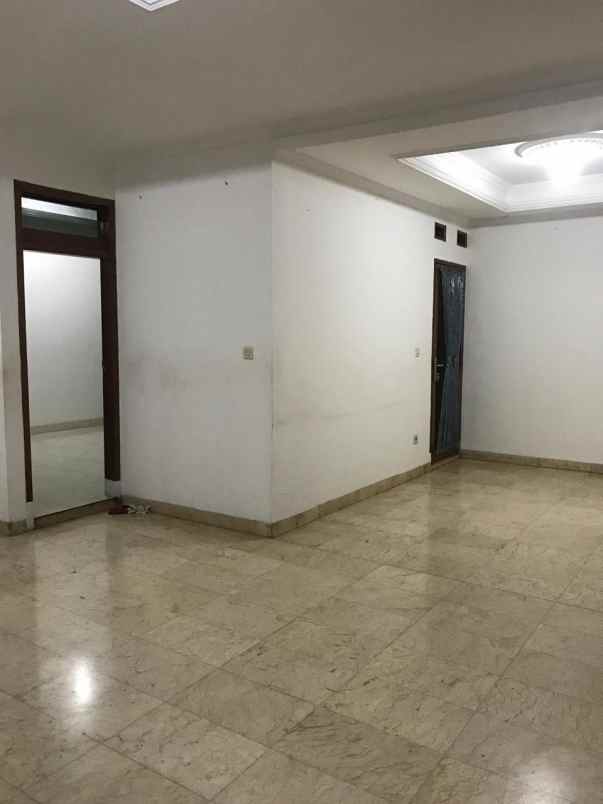 dijual cepat rumah di tytian indah medan satria bekasi